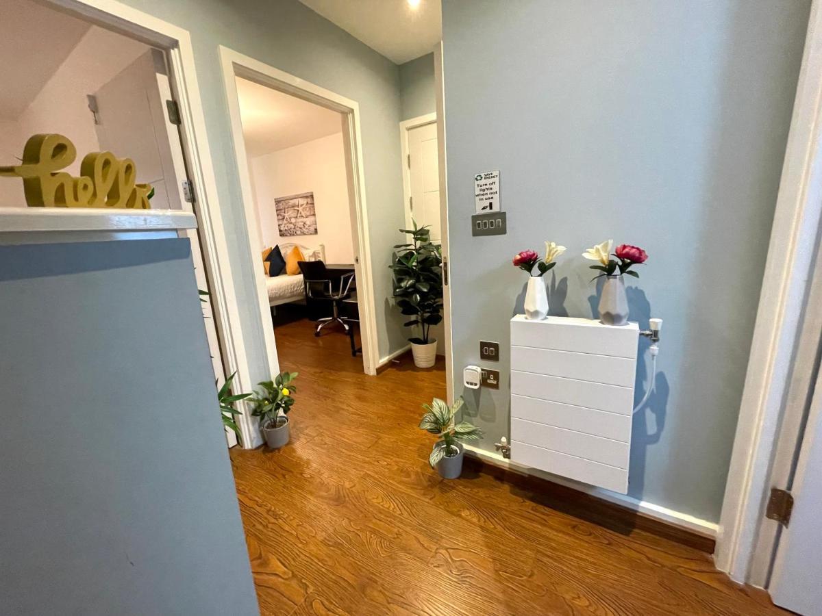 London Stratford Luxury House, 5 Minutes Walk Station, Westfield, 3 Bedrooms 3 Bathrooms, Reception, Garden, Parking Bagian luar foto