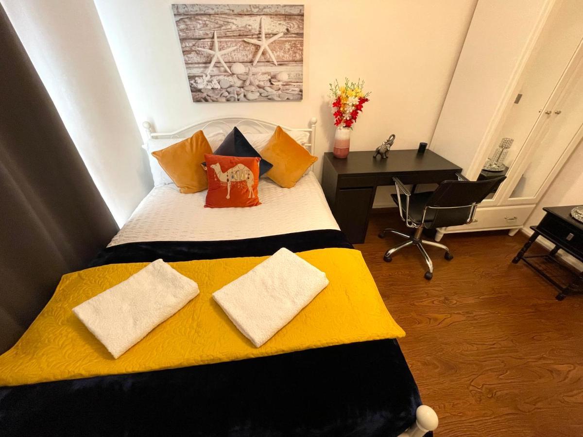 London Stratford Luxury House, 5 Minutes Walk Station, Westfield, 3 Bedrooms 3 Bathrooms, Reception, Garden, Parking Bagian luar foto