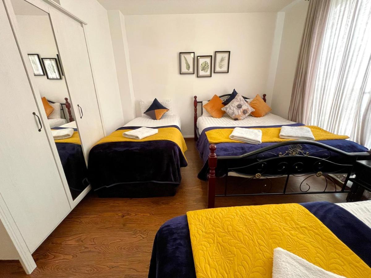 London Stratford Luxury House, 5 Minutes Walk Station, Westfield, 3 Bedrooms 3 Bathrooms, Reception, Garden, Parking Bagian luar foto
